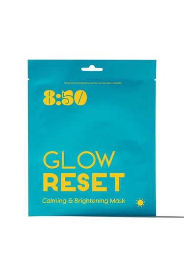 ماسك التفتيح GlowReset من 8:50، من الأمام
