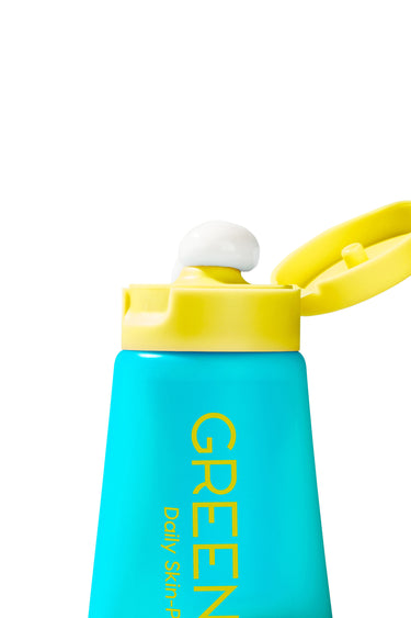 8:50 GreenDetox Peeling Gel, close up